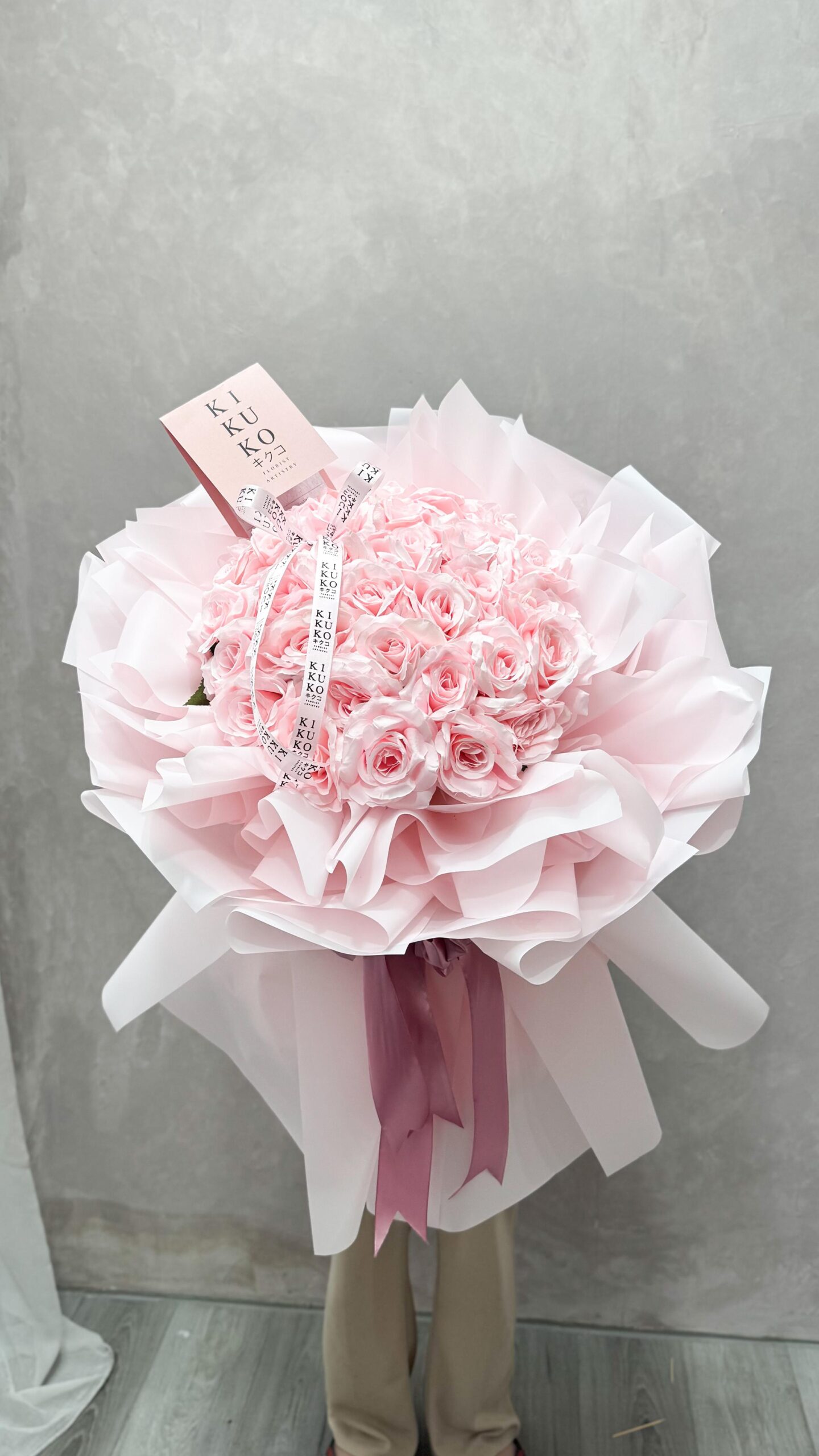 Grande Lulaa Round Bouquet