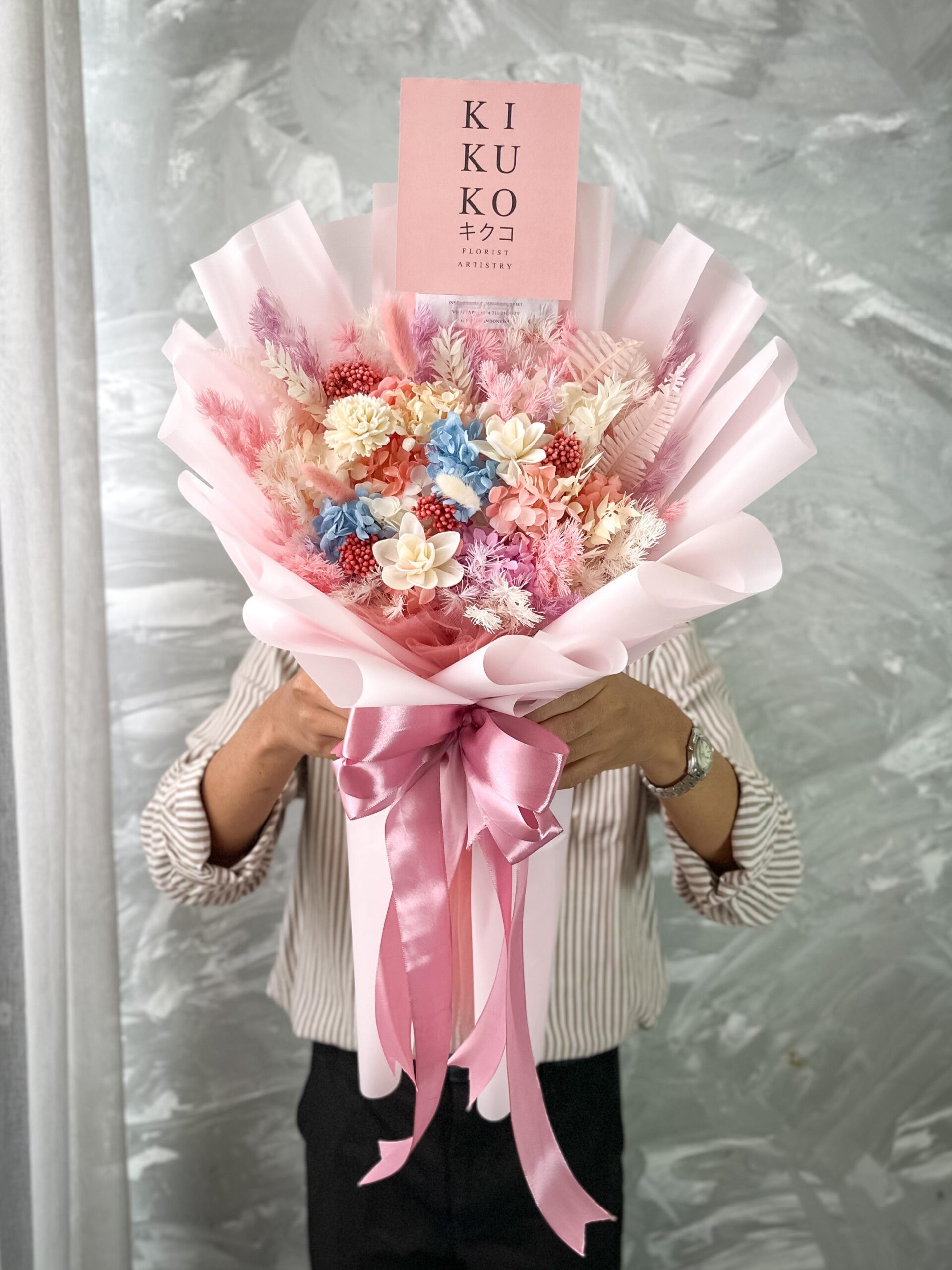 Petite Lia Bouquet