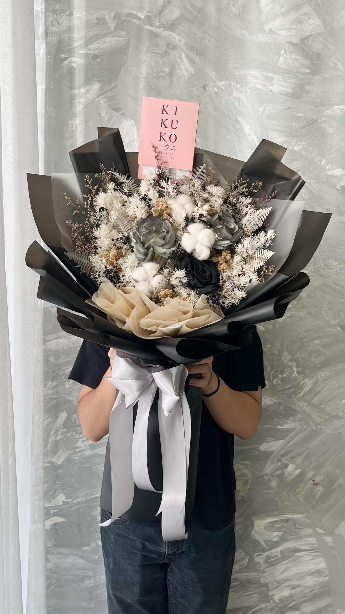 Small Onyx Bouquet (1)